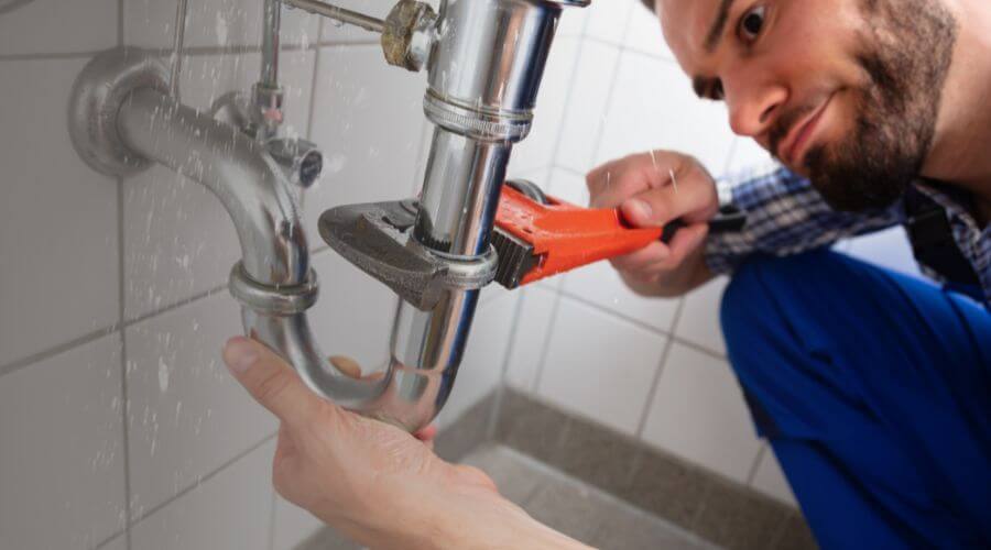 Local expert plumbing services in Zavalla, TX